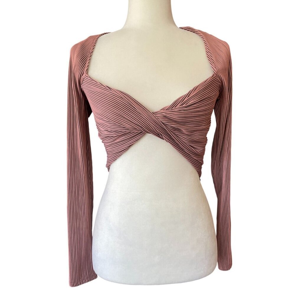 Saints + Secrets Twist Front Pleated Long Sleeve Cropped Top SZ M Pink Blush